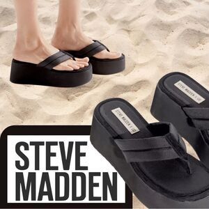 Steve Madden UO
Exclusive Contempo
Thong Platform Sandal